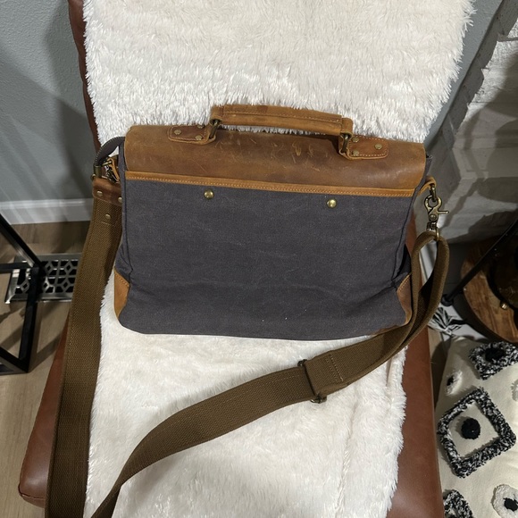 Wowbox leather canvas laptop messenger bag perfect condition - Picture 4 of 10